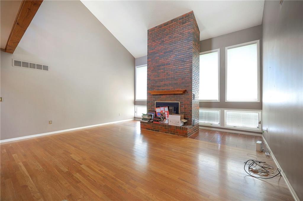 1941 E Frontier Lane