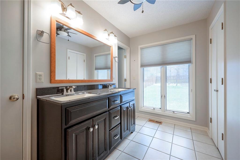 1941 E Frontier Lane