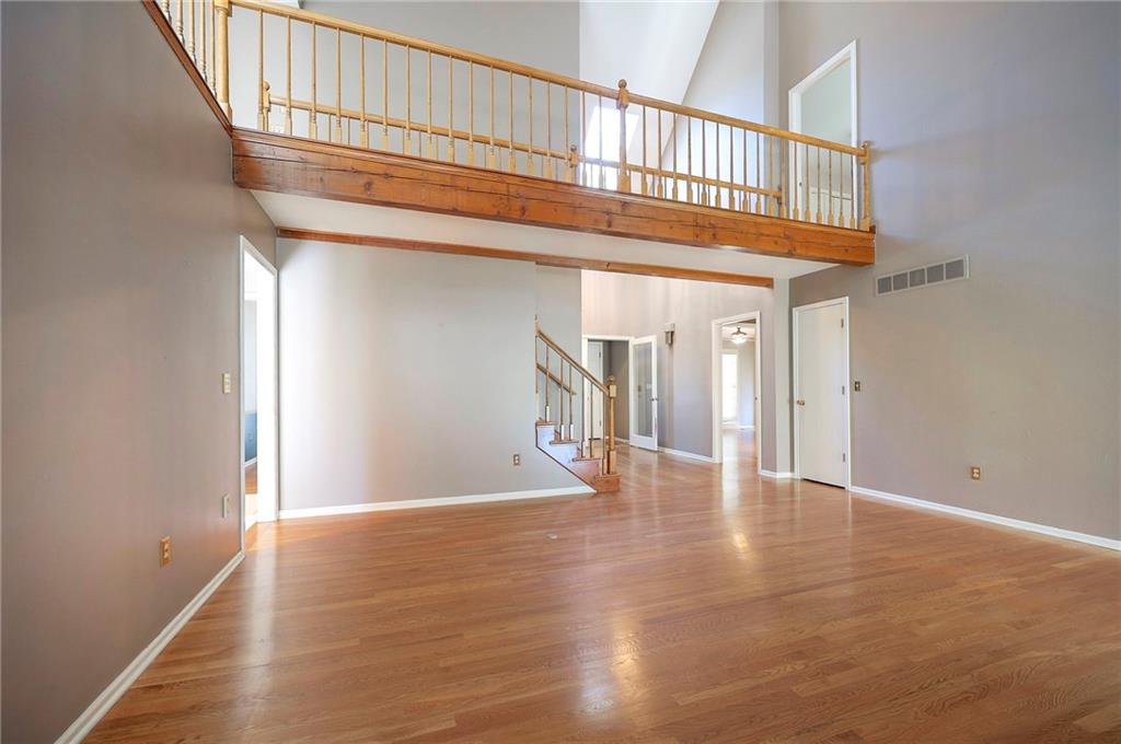 1941 E Frontier Lane