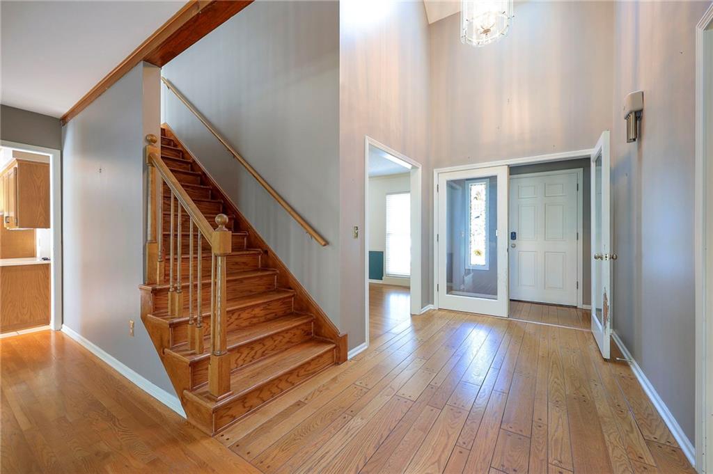 1941 E Frontier Lane