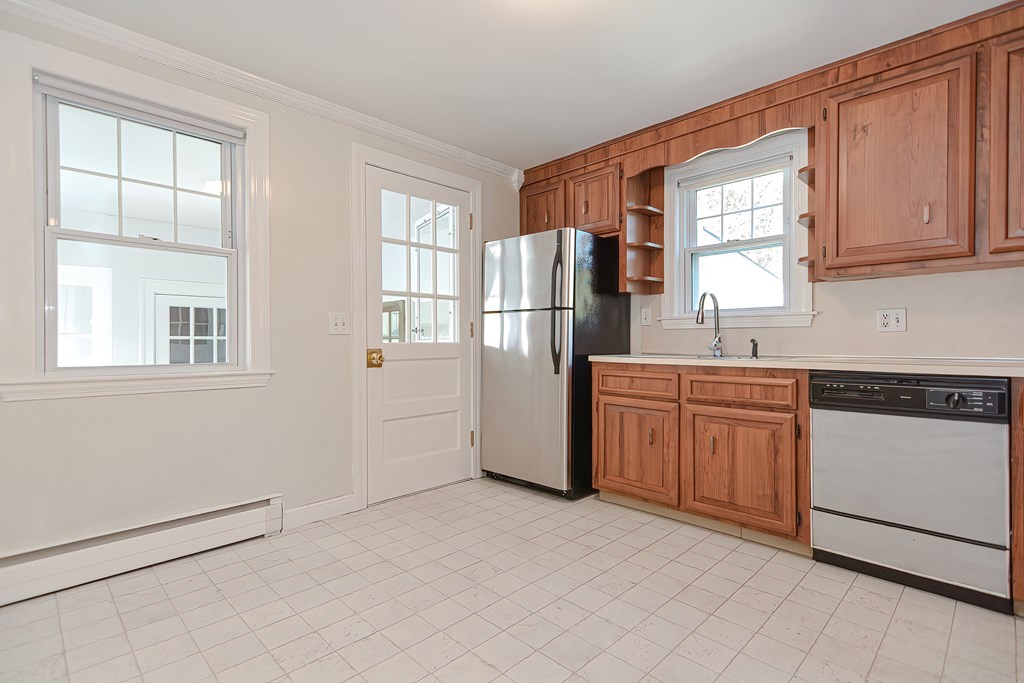 932 West St