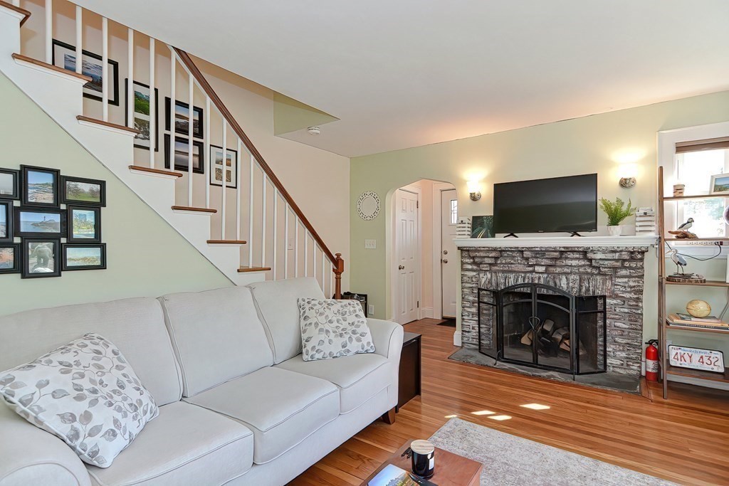 237 Curve St