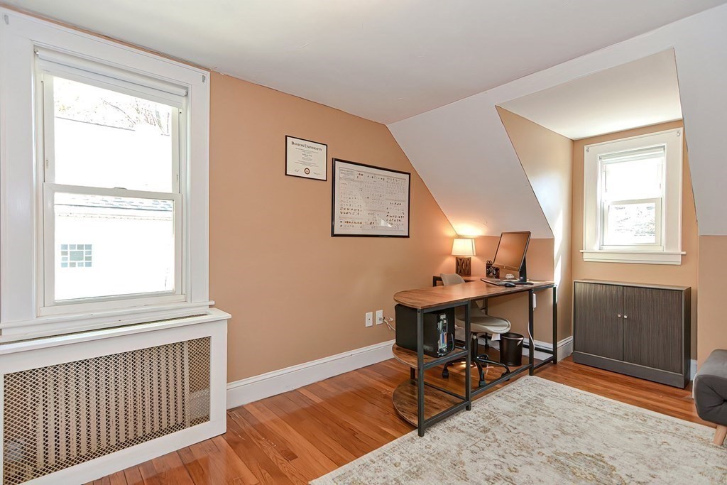 237 Curve St