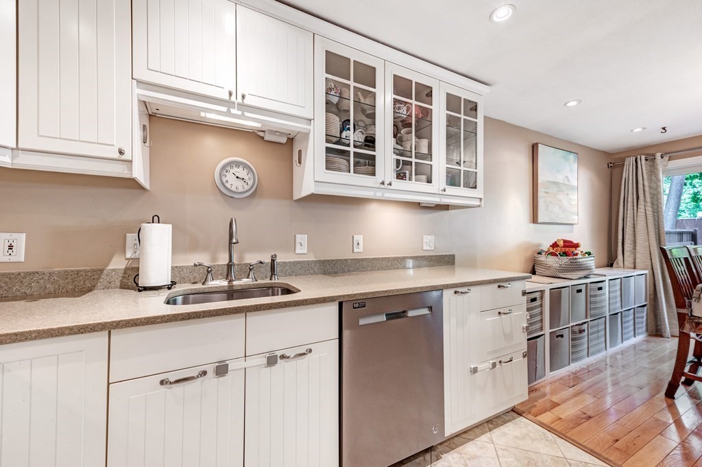 144 Pleasant St Unit: 2