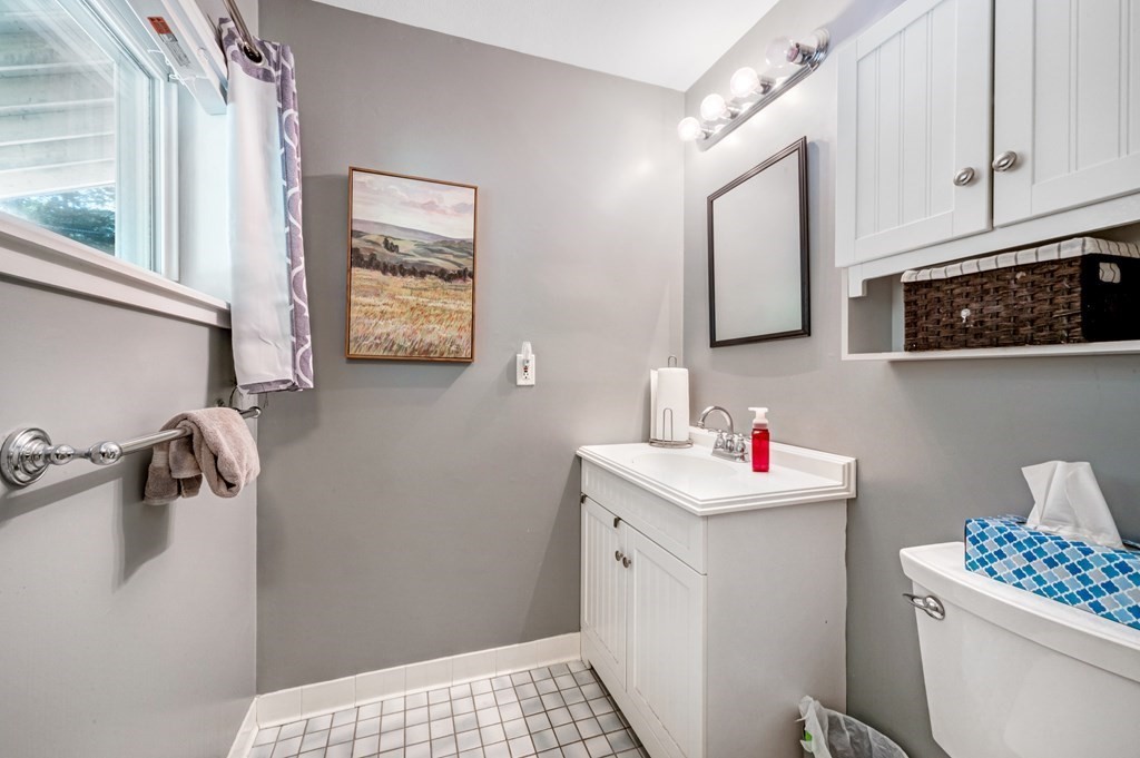 144 Pleasant St Unit: 2