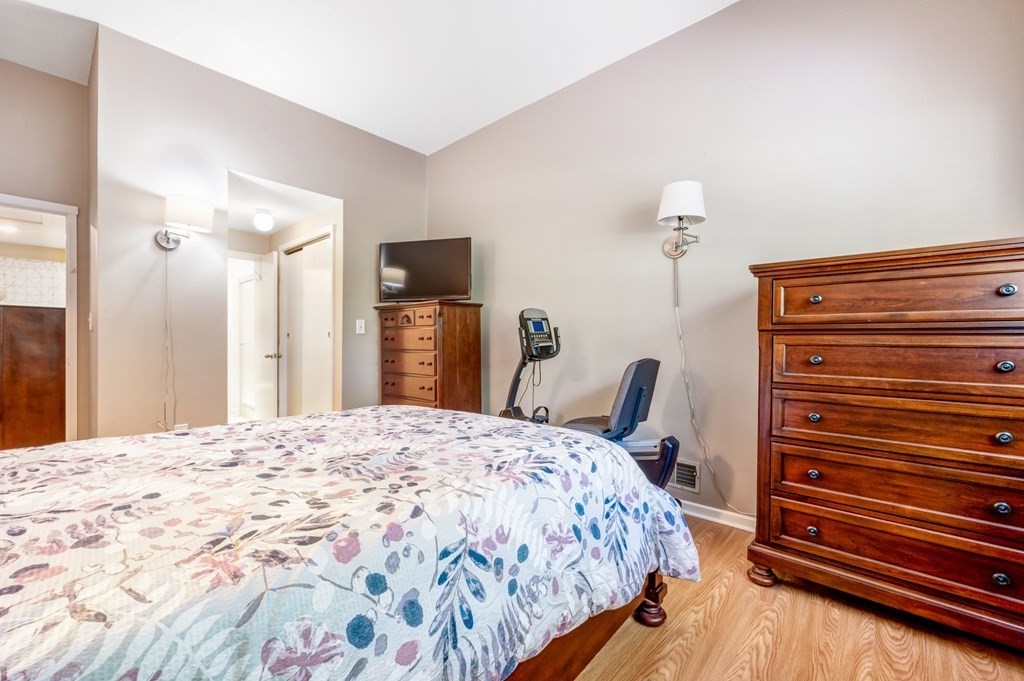 144 Pleasant St Unit: 2