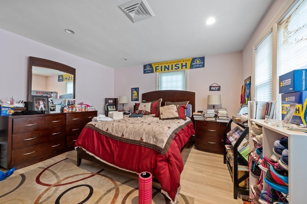 38 Colonial Rd
