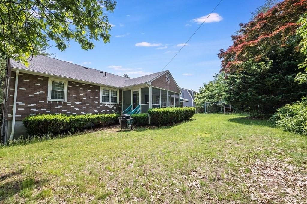 38 Colonial Rd