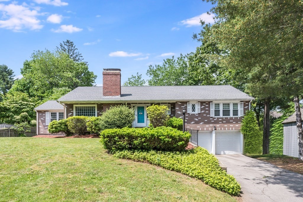 38 Colonial Rd