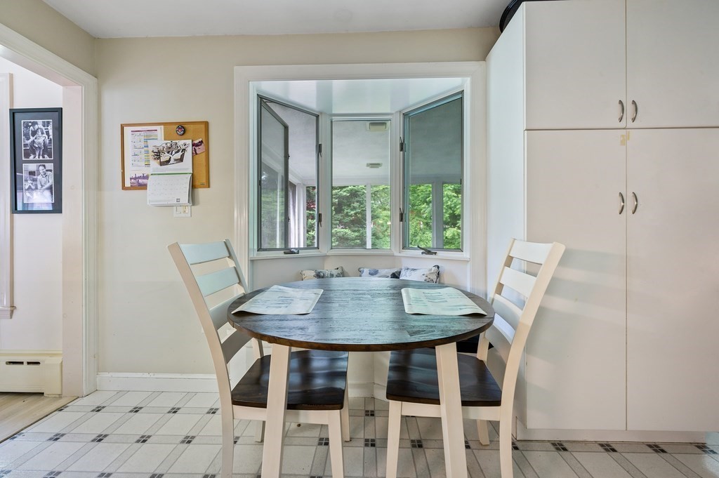 38 Colonial Rd