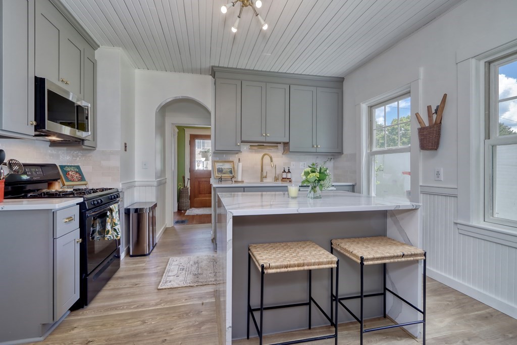 39 Loring St