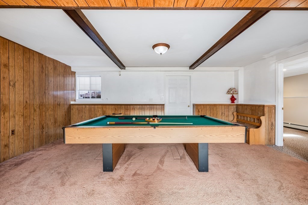 466 Everett St