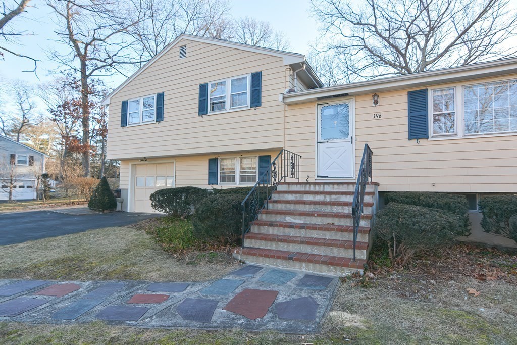 196 Alder Rd