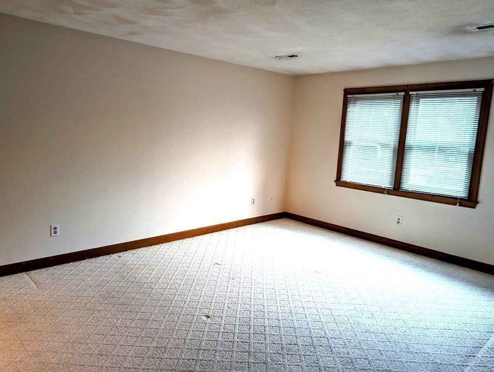 632 Main St Unit: 1