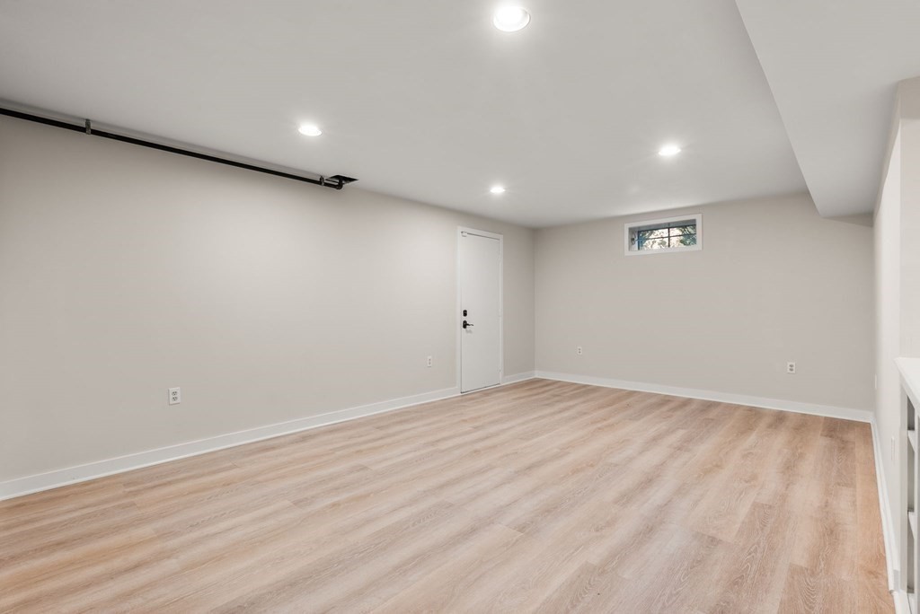 73 Spring St Unit: 7