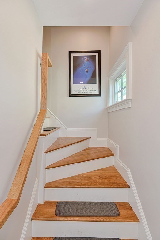 156 Pearl St Unit: 2