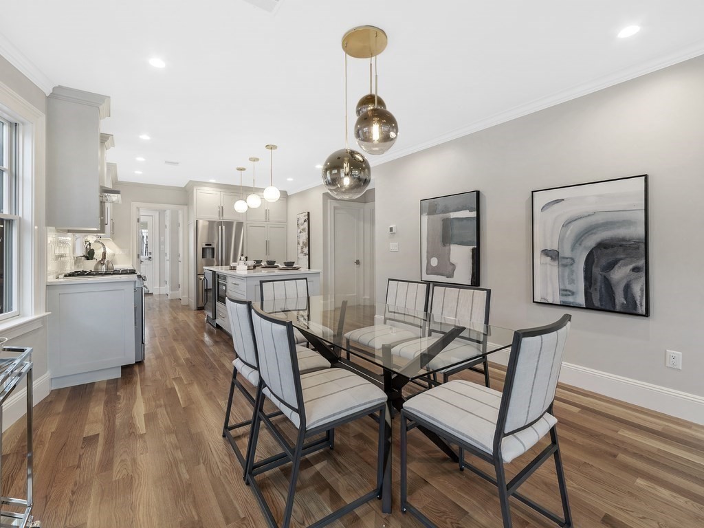 156 Pearl St Unit: 2