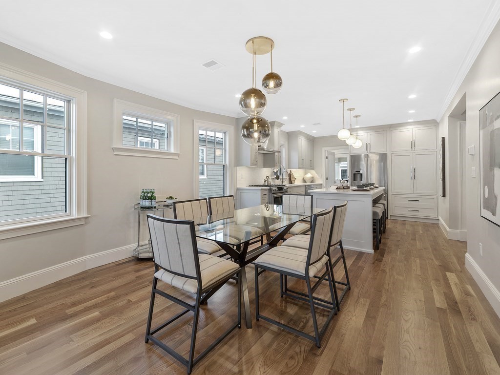 156 Pearl St Unit: 2