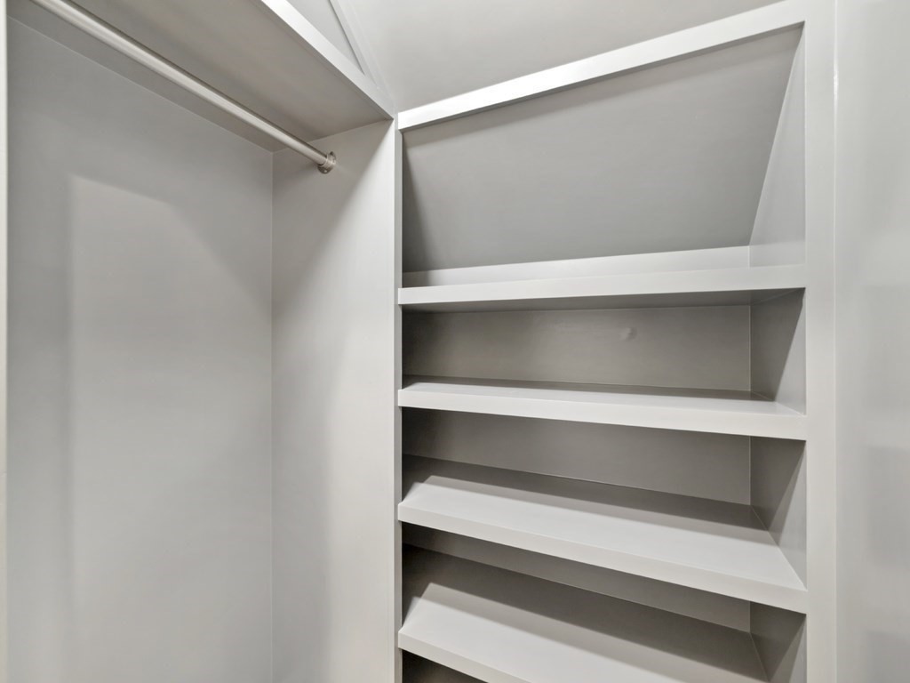 156 Pearl St Unit: 2