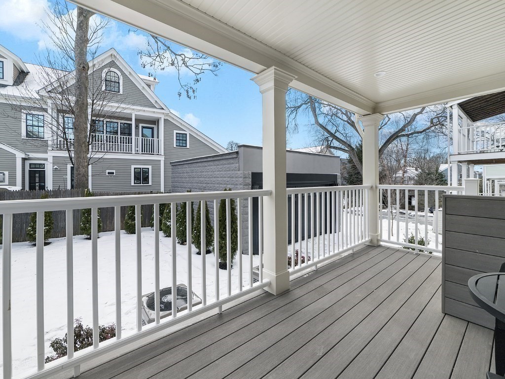 156 Pearl St Unit: 2