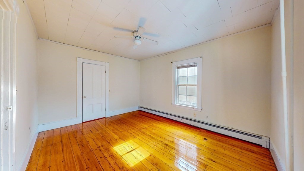 33 Snow St