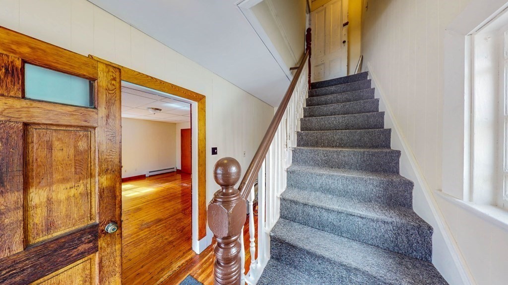 33 Snow St