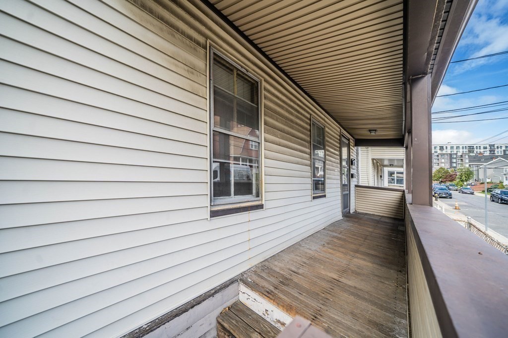 33 Snow St