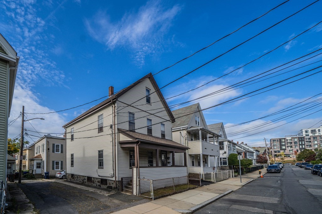 33 Snow St