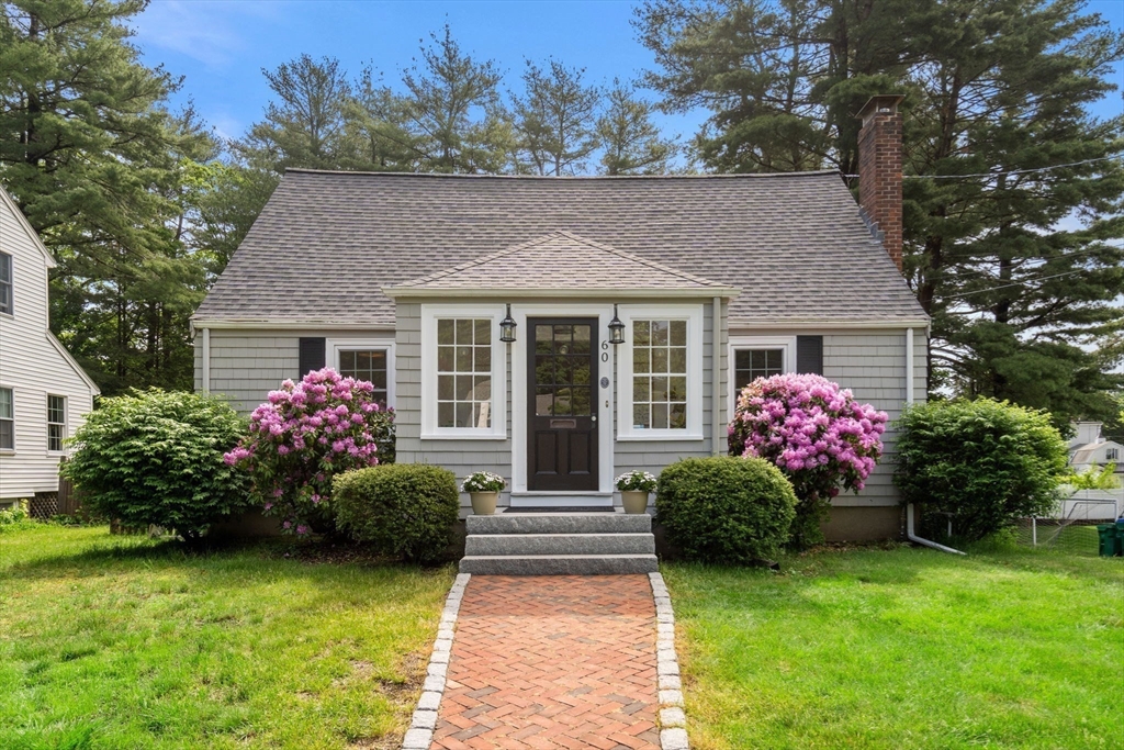 60 Lakeshore Dr