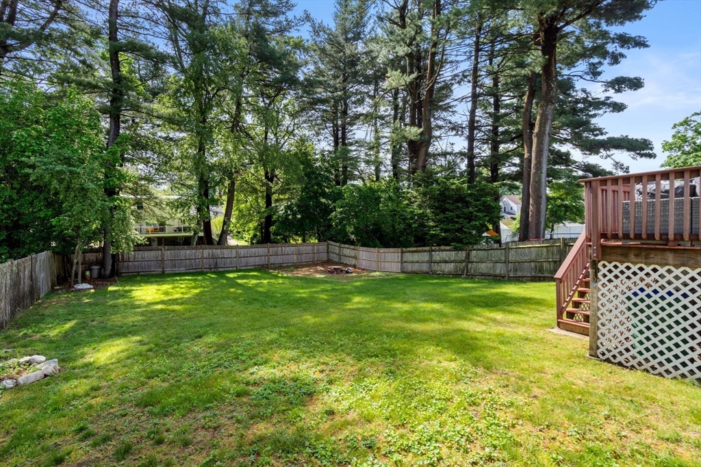 60 Lakeshore Dr