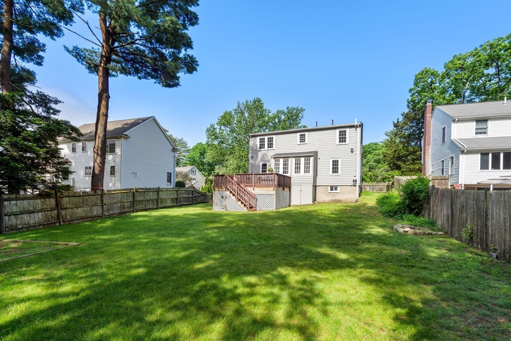 60 Lakeshore Dr