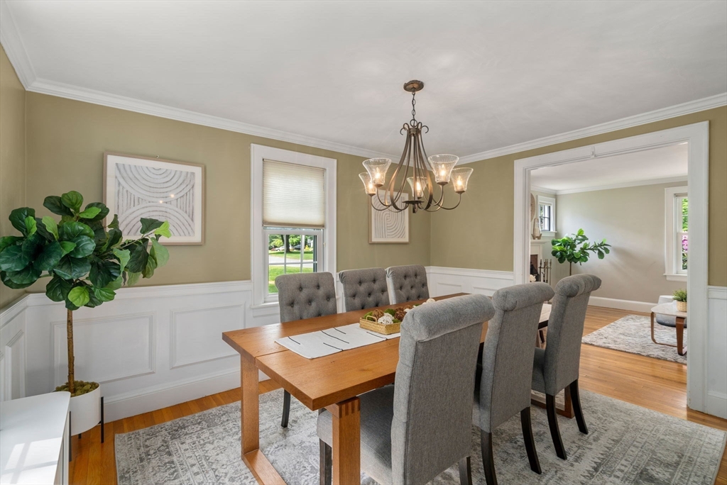 60 Lakeshore Dr