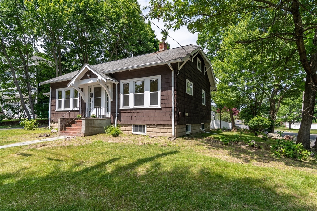 86 Bayley Street