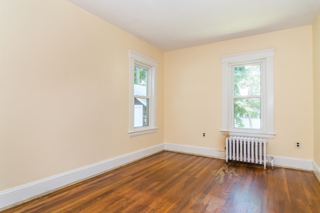 86 Bayley Street