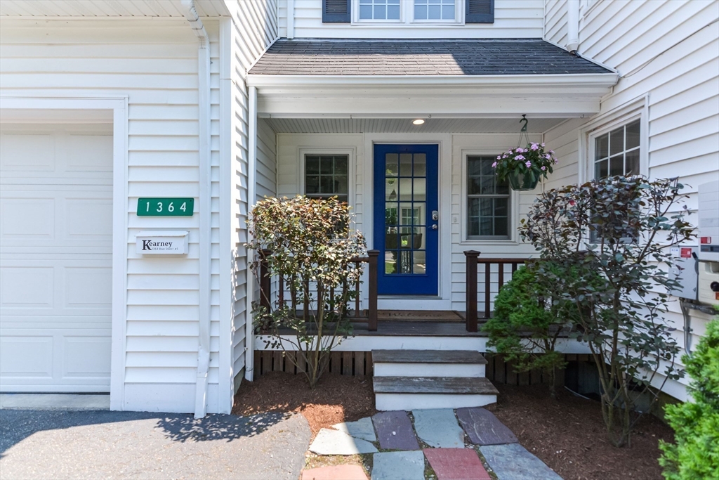 1364 High St