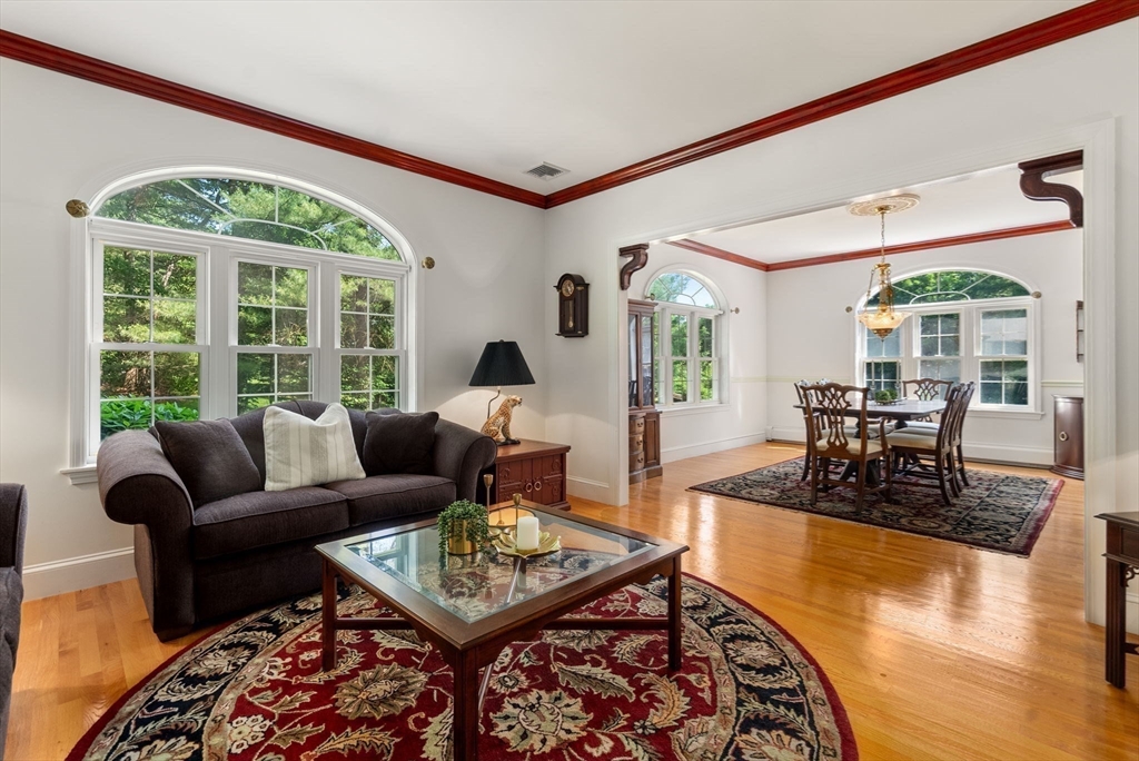 23 Trailside Rd