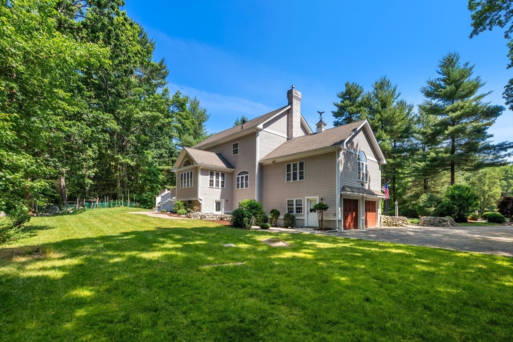 23 Trailside Rd