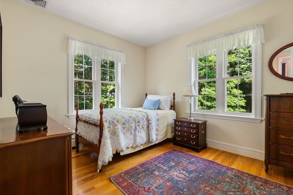 23 Trailside Rd