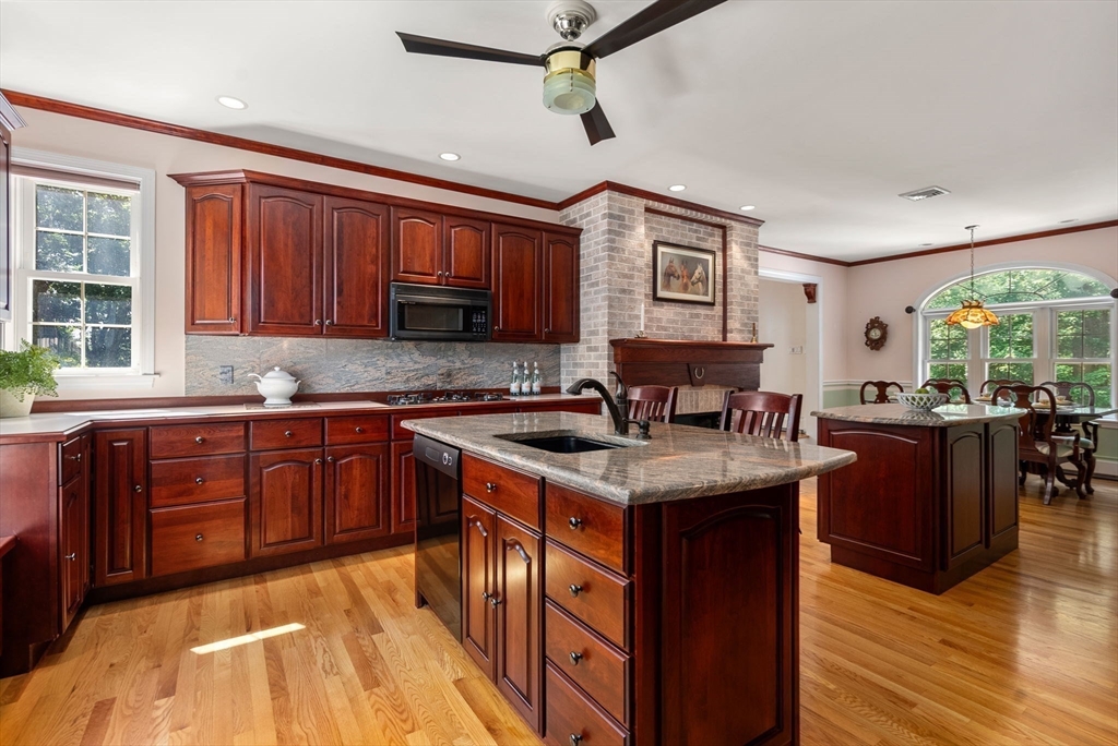 23 Trailside Rd