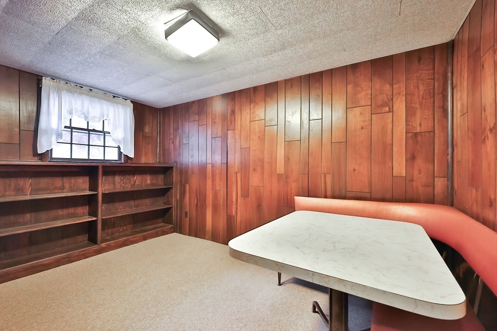 15 Appletree Ln