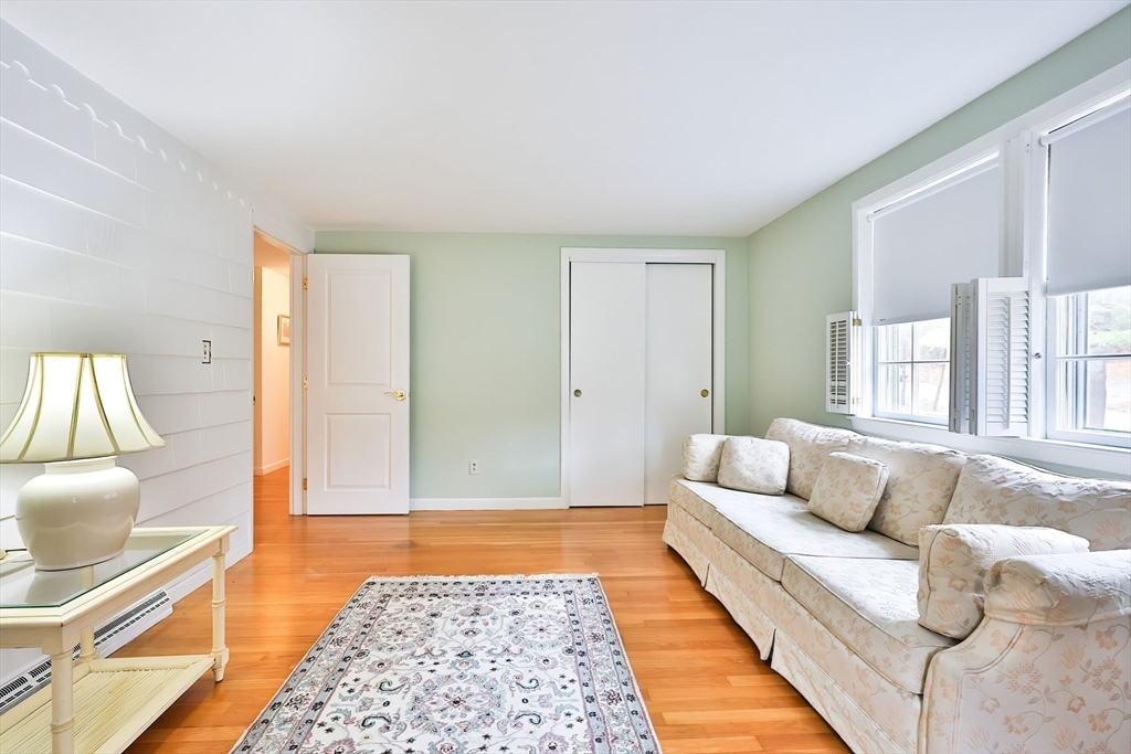 15 Appletree Ln