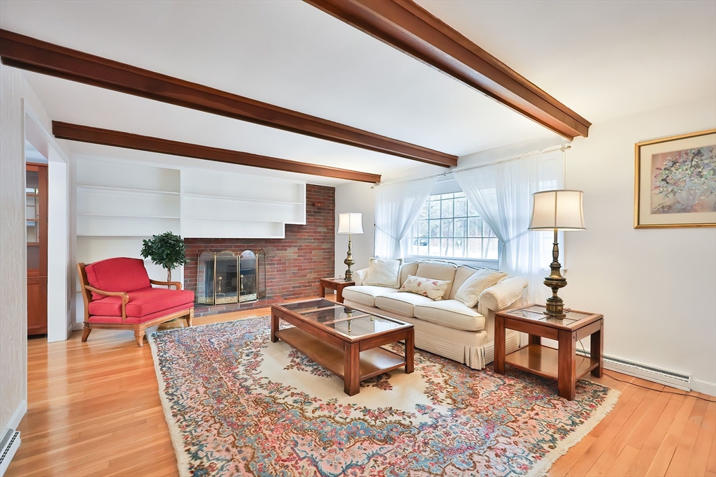 15 Appletree Ln