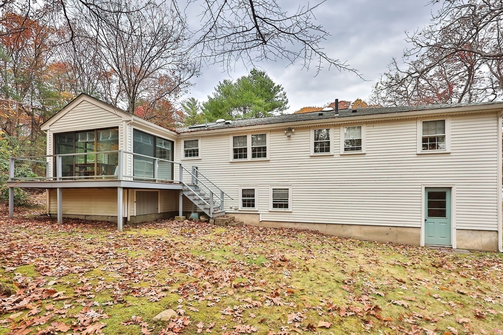 15 Appletree Ln