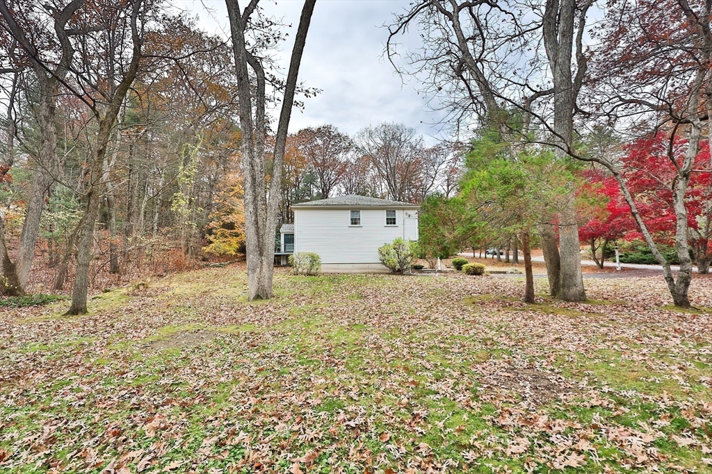 15 Appletree Ln