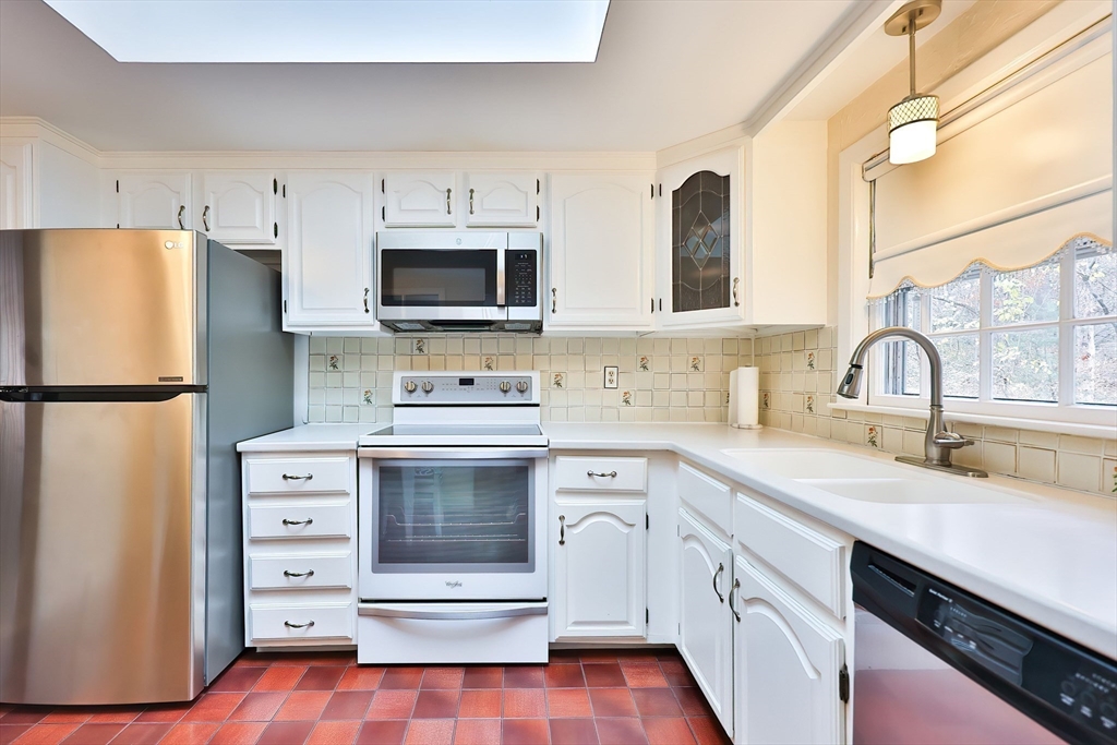 15 Appletree Ln
