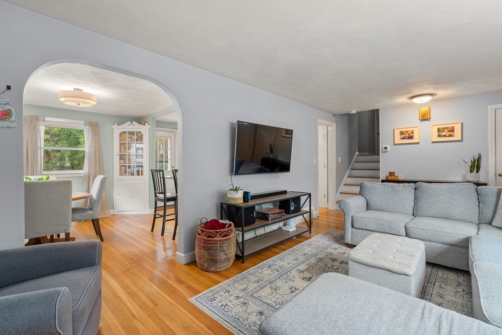 24 Pond Farm Rd