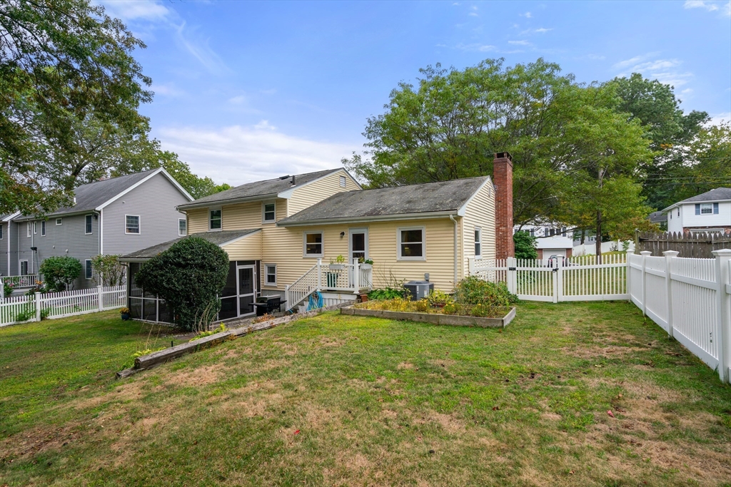 24 Pond Farm Rd