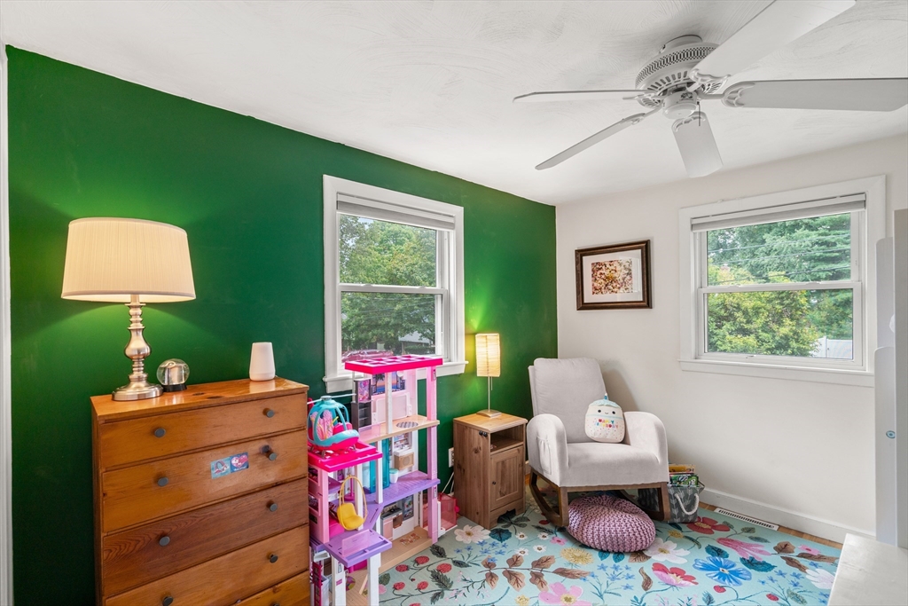 24 Pond Farm Rd