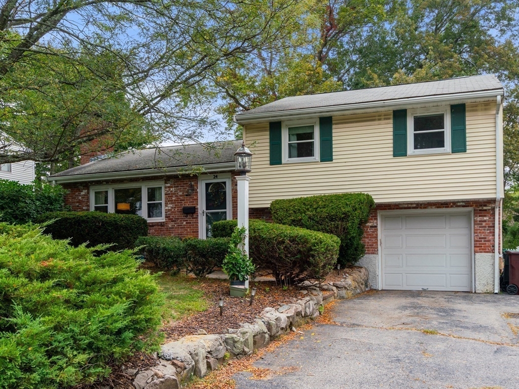 24 Pond Farm Rd