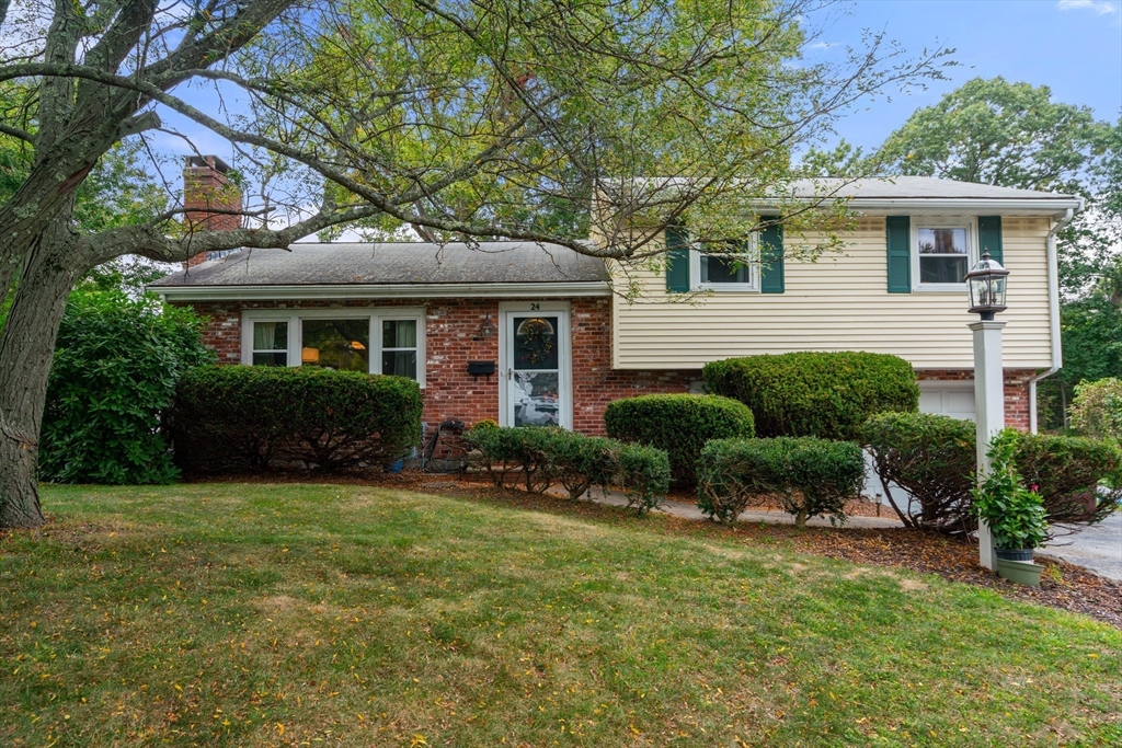 24 Pond Farm Rd